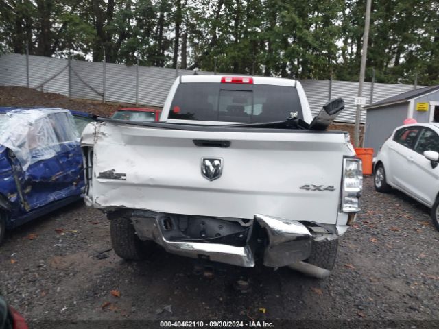 1C6RR7LG7JS144768 RAM 1500 Big Horn  4x4 5'7 Box