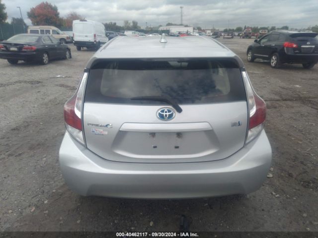 JTDKDTB32F1577721 Toyota Prius C Two