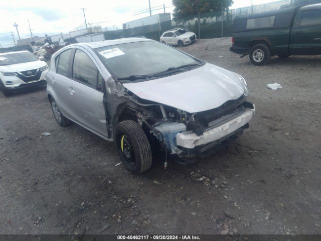 JTDKDTB32F1577721 Toyota Prius C Two