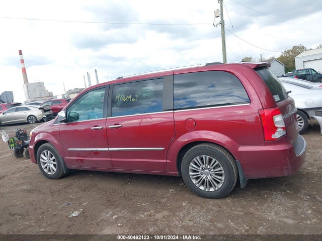 2C4RC1GG9FR539755 Chrysler Town & Country Limited Platinum