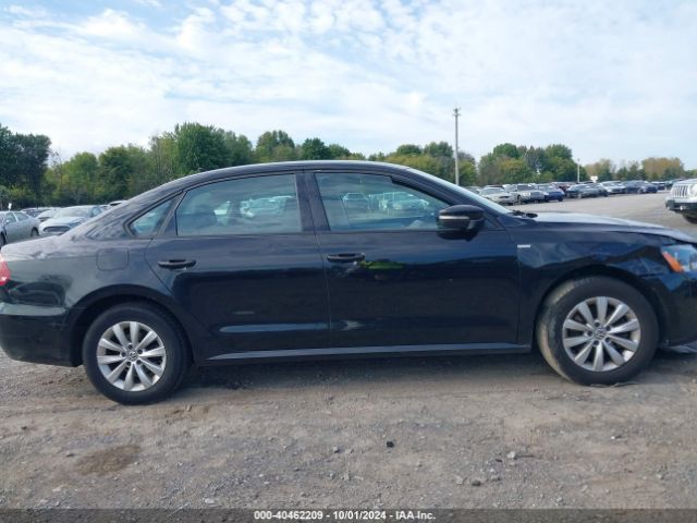 1VWAT7A36FC051455 Volkswagen Passat 1.8t Wolfsburg Edition