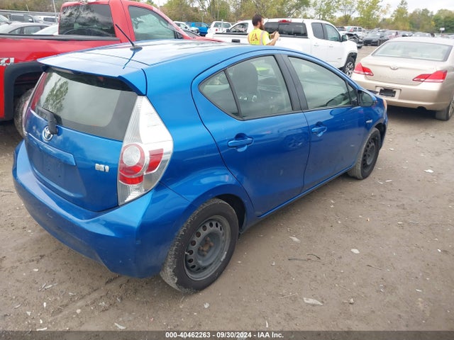 JTDKDTB37E1079495 Toyota Prius C Two