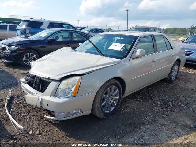 2011 CADILLAC DTS 1G6KH5E6XBU131561 Photo 1