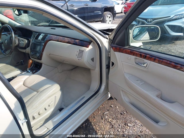 2011 CADILLAC DTS 1G6KH5E6XBU131561 Photo 4