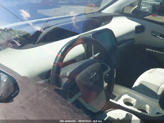 JTDKARFPXJ3076498 Toyota PRIUS PRIME