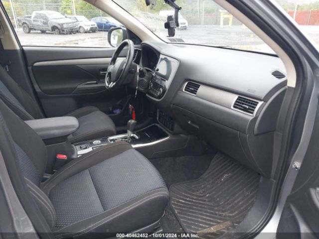 JA4AZ3A34HZ050535 Mitsubishi Outlander Se