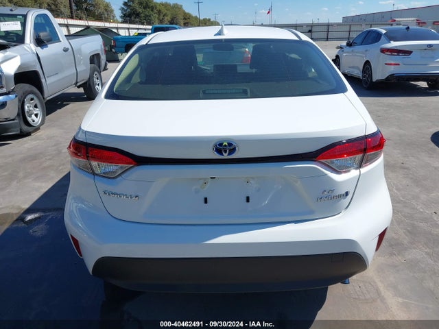 Toyota Corolla Hybrid Le 2024 JTDBCMFE5R3029239 Image 17