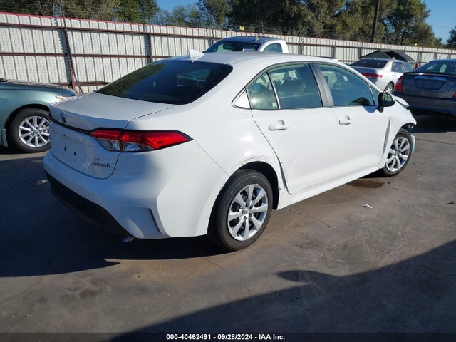 Toyota Corolla Hybrid Le 2024 JTDBCMFE5R3029239 Image 4