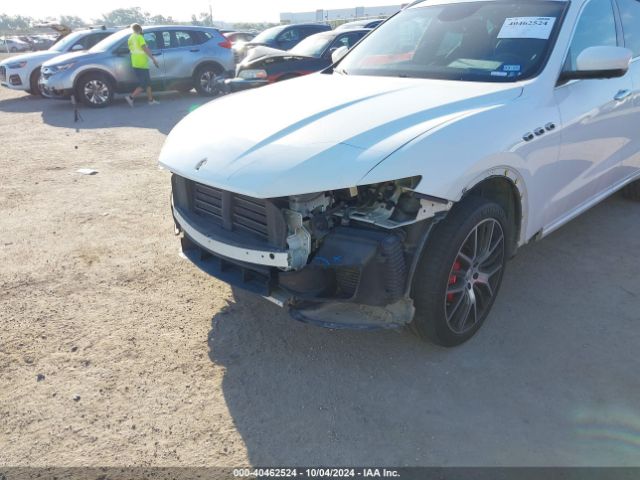 ZN661YUS2HX250410 Maserati LEVANTE S