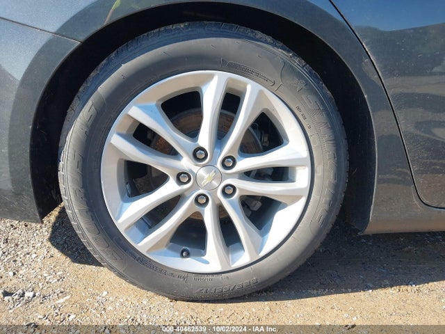 1G1ZD5ST8JF242266 Chevrolet MALIBU LT
