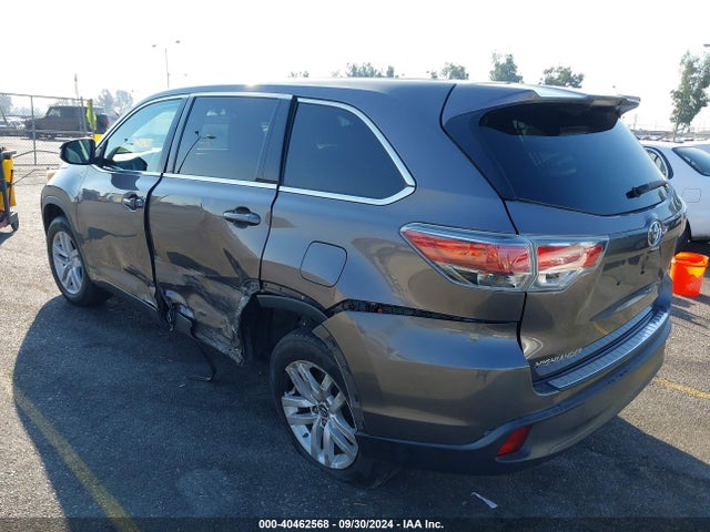 Toyota Highlander Le 2016 5TDZARFH6GS019939 Image 3