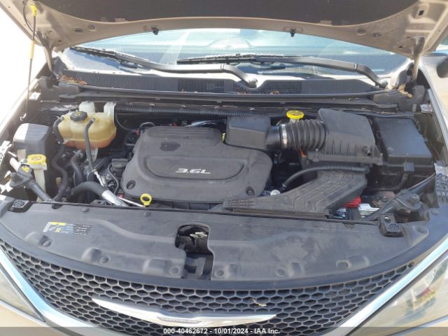 2C4RC1DGXHR537293 Chrysler Pacifica Touring