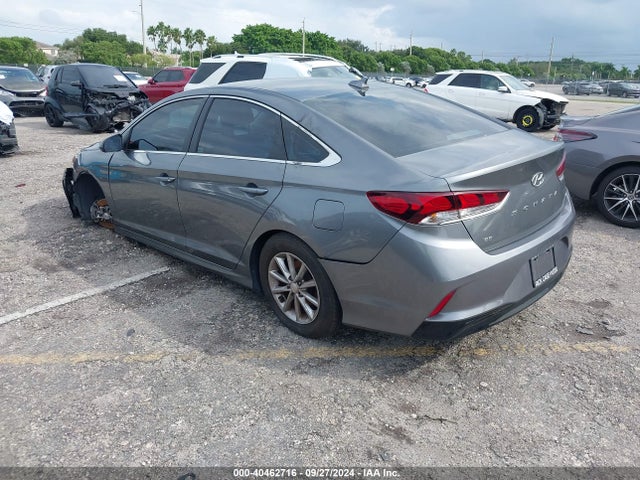 Hyundai SONATA SE 2018 5NPE24AF3JH668986 Image 3