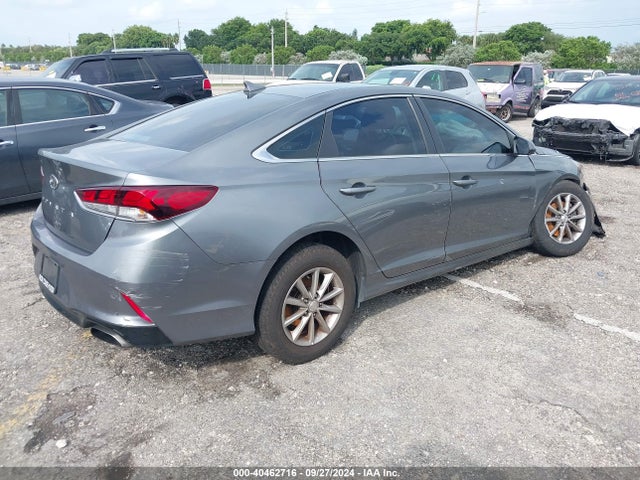 Hyundai SONATA SE 2018 5NPE24AF3JH668986 Image 4