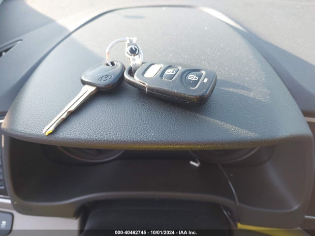 Hyundai ELANTRA SE 2017 5NPD74LF2HH074927 Image 11