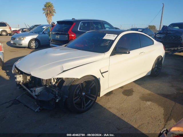 BMW M4 2015 WBS3R9C53FK334513 Image 2
