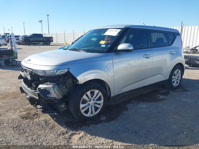 KIA SOUL LX 2020 KNDJ23AU2L7083220 Image 2