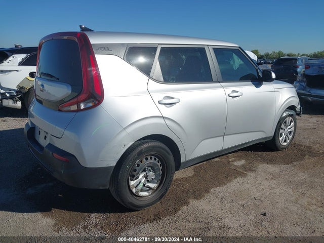 KIA SOUL LX 2020 KNDJ23AU2L7083220 Image 4