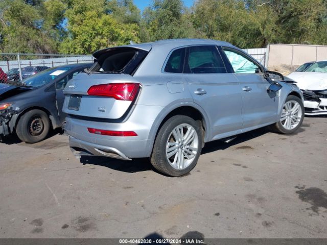 WA1BNAFY9J2212392 Audi Q5 2.0t Premium/2.0t Tech Premium