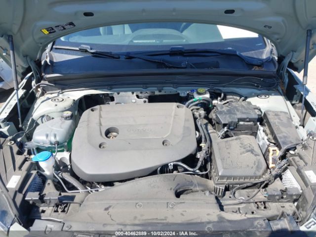 YV4L12UX6P2087668 Volvo Xc40 B5 Ultimate Dark Theme