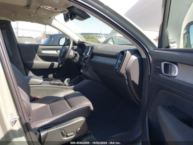 YV4L12UX6P2087668 Volvo Xc40 B5 Ultimate Dark Theme