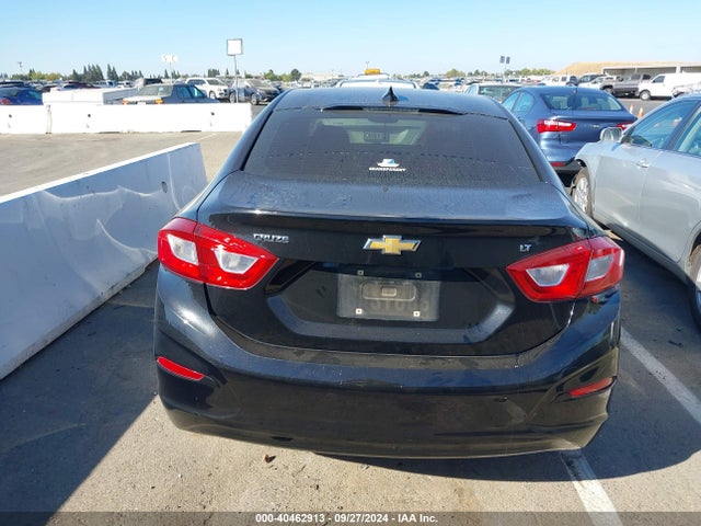 Chevrolet CRUZE LT 2019 1G1BE5SM4K7114531 Image 16