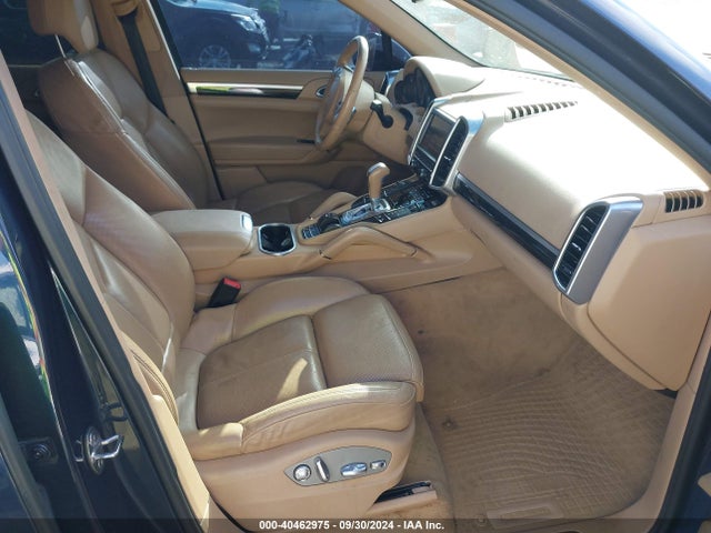 2011 PORSCHE CAYENNE WP1AB2A2XBLA51676 Photo 4