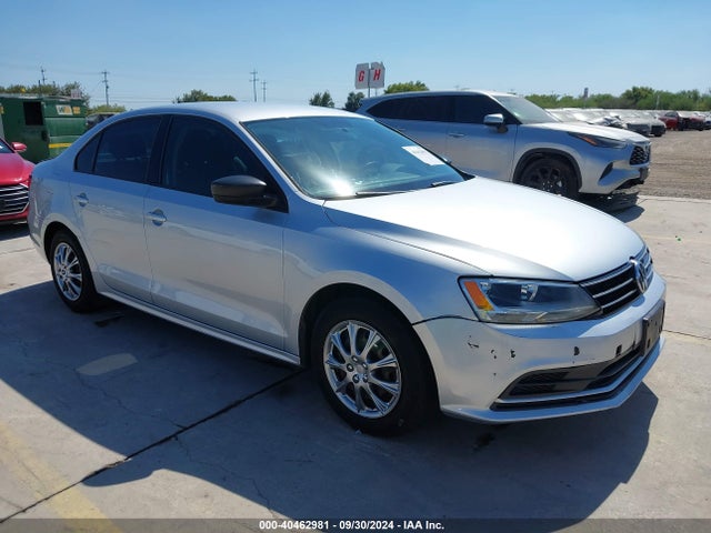 40462981 :رقم المزاد ، 3VW2K7AJ6FM339979 vin ، 2015 Volkswagen Jetta 2.0l S مزاد بيع