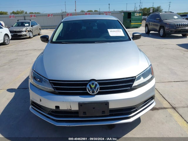 40462981 :رقم المزاد ، 3VW2K7AJ6FM339979 vin ، 2015 Volkswagen Jetta 2.0l S مزاد بيع