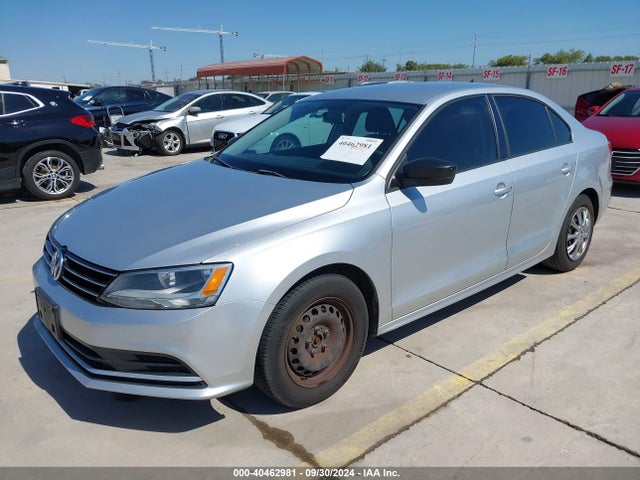 40462981 :رقم المزاد ، 3VW2K7AJ6FM339979 vin ، 2015 Volkswagen Jetta 2.0l S مزاد بيع