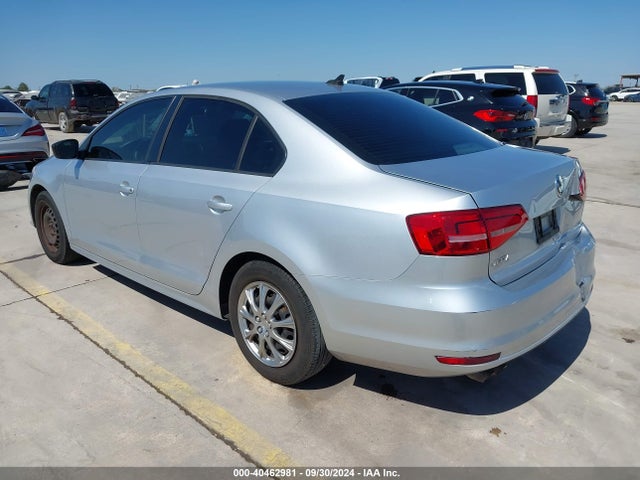 40462981 :رقم المزاد ، 3VW2K7AJ6FM339979 vin ، 2015 Volkswagen Jetta 2.0l S مزاد بيع