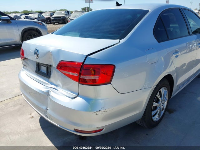 40462981 :رقم المزاد ، 3VW2K7AJ6FM339979 vin ، 2015 Volkswagen Jetta 2.0l S مزاد بيع