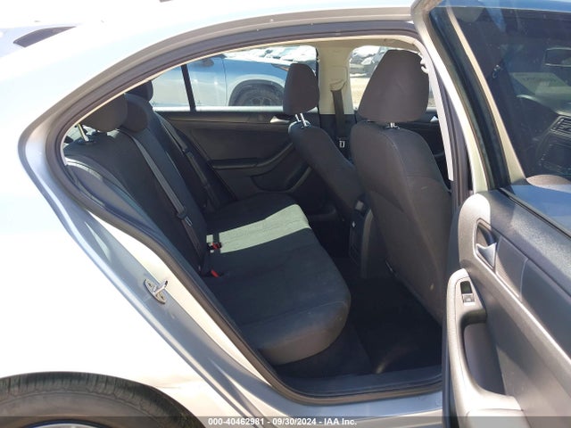 40462981 :رقم المزاد ، 3VW2K7AJ6FM339979 vin ، 2015 Volkswagen Jetta 2.0l S مزاد بيع