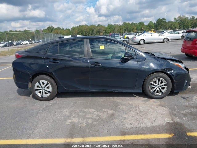 Toyota Prius Two Eco 2018 JTDKARFU5J3068556 Image 13