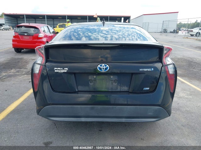 Toyota Prius Two Eco 2018 JTDKARFU5J3068556 Image 16