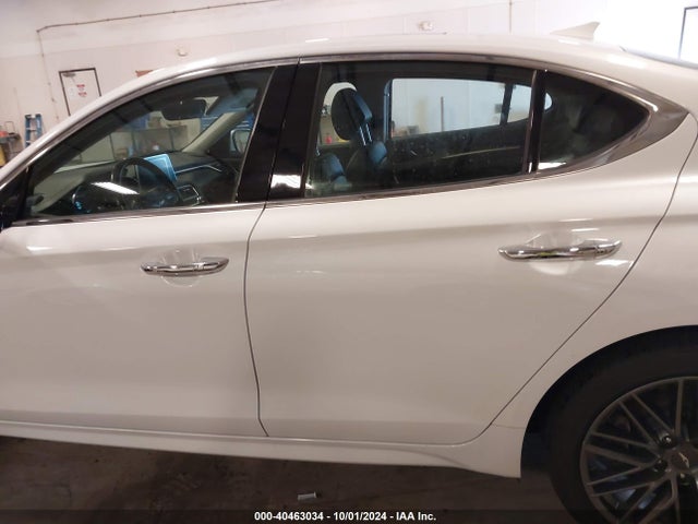Genesis G70 2.0t Advanced 2019 KMTG34LAXKU031061 Image 15