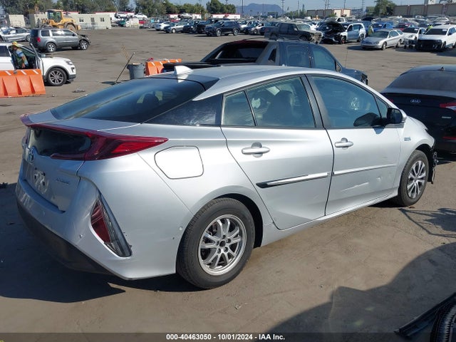 Toyota Prius Prime Limited 2021 JTDKAMFP8M3189096 Image 4