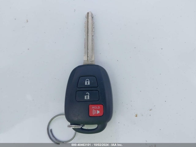 Toyota RAV4 LE 2017 2T3BFREV4HW662980 Image 11