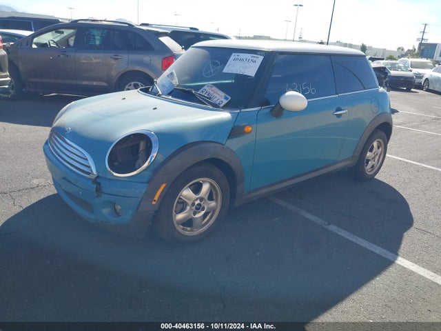 2009 MINI COOPER WMWMF33589TW74074 Photo 1