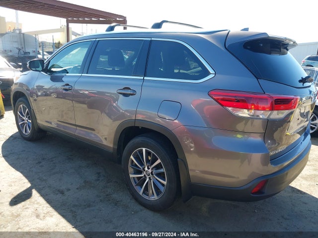 Toyota Highlander Xle 2019 5TDJZRFHXKS597850 Image 3
