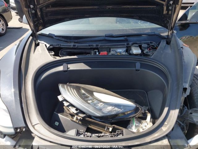 5YJ3E1EA4JF010698 Tesla Model 3 Long Range/mid Range
