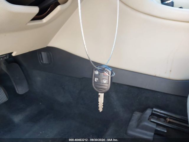 1FAHP2D89HG102819 Ford TAURUS SE
