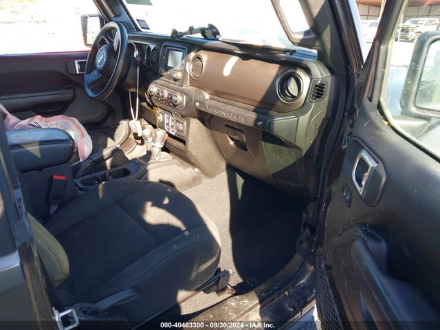 1C4GJXAG6JW284765 Jeep Wrangler Sport S 4x4