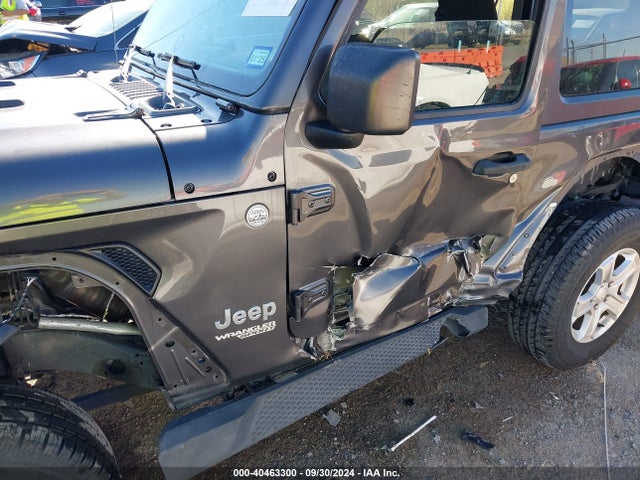 1C4GJXAG6JW284765 Jeep Wrangler Sport S 4x4