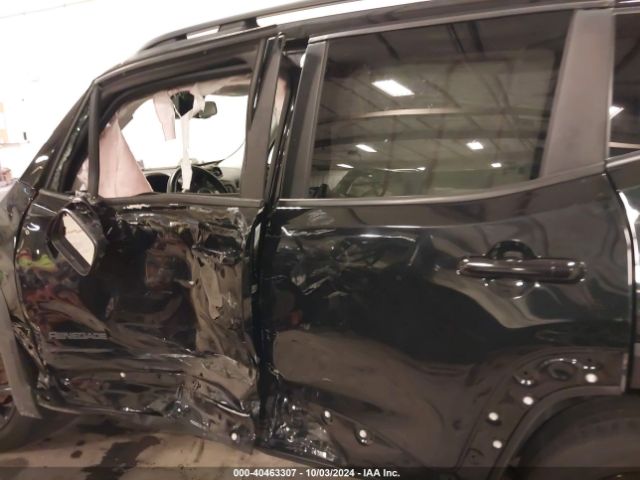 ZACCJABBXHPF18685 Jeep Renegade Altitude Fwd