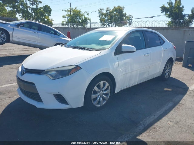 Toyota COROLLA LE 2015 2T1BURHE0FC238642 Image 2