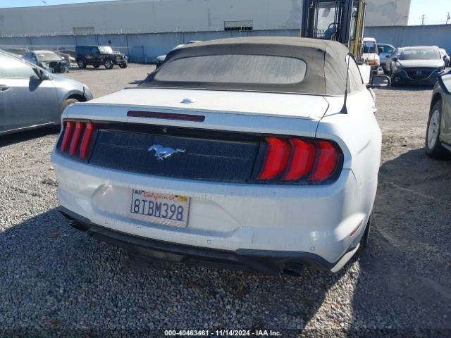 1FATP8UH6J5142838 Ford Mustang