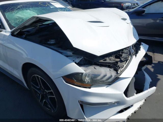 1FATP8UH6J5142838 Ford Mustang