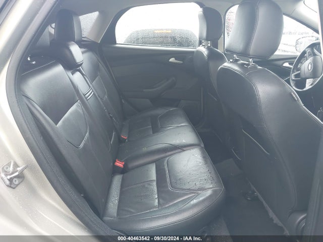 Ford Focus Titanium 2015 1FADP3N22FL381713 Image 8