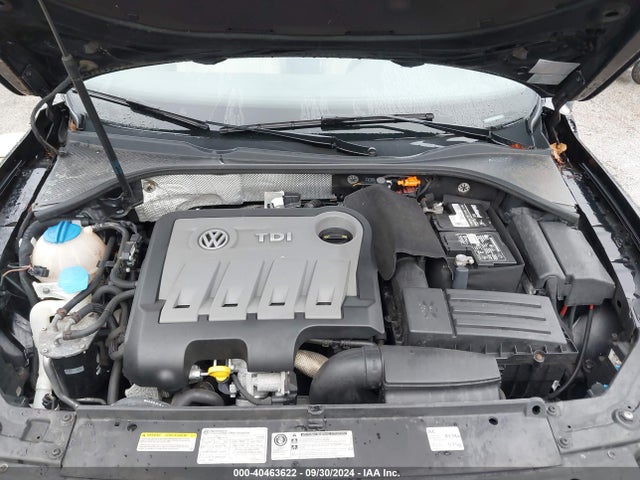 1VWBN7A33EC032973 Volkswagen Passat 2.0l Tdi Se